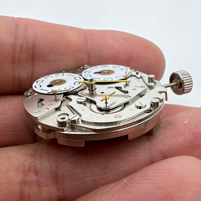 Seagull ST2525 automatic watch movement with big date display at 12, precision Chinese craftsmanship.
