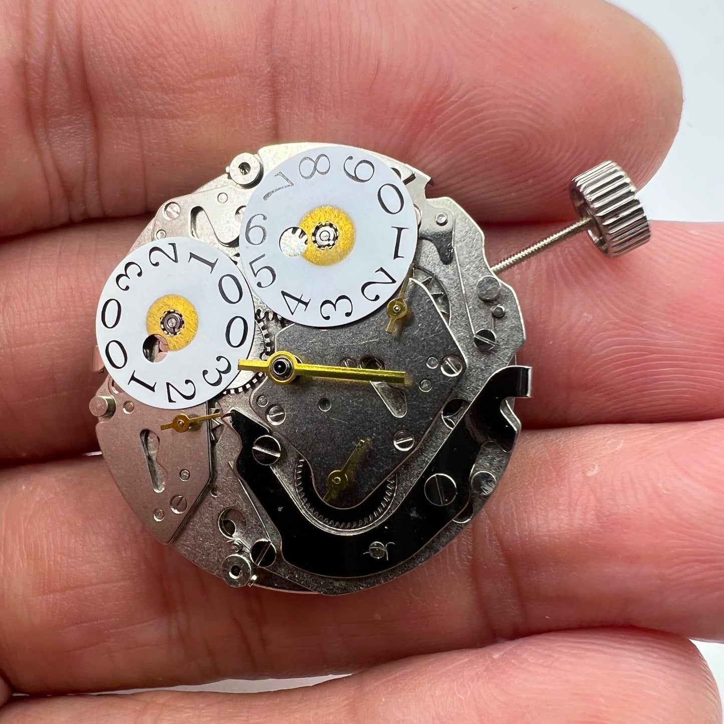 Seagull ST2525 automatic mechanical watch movement with big date at 12, China-made precision component.