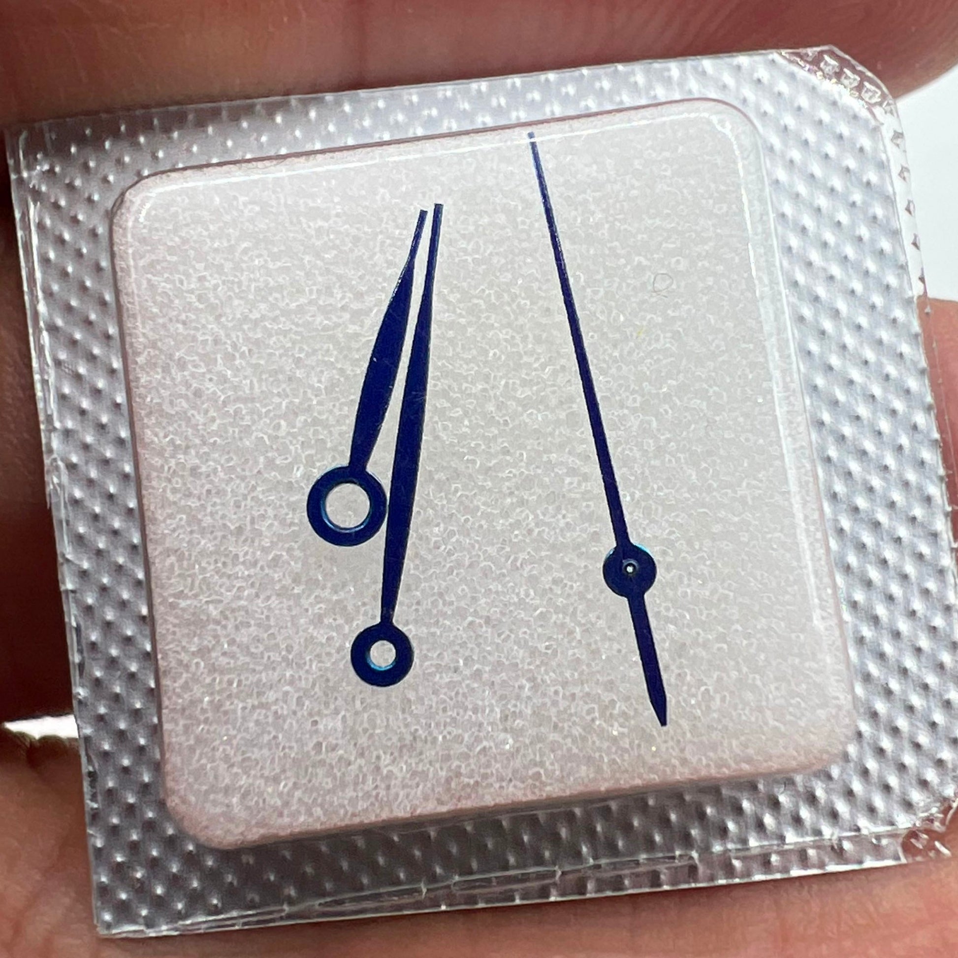 Blue plated watch hands for Epson VJ32 movement, stylish 8x13x13mm design, no lume, precision fit.