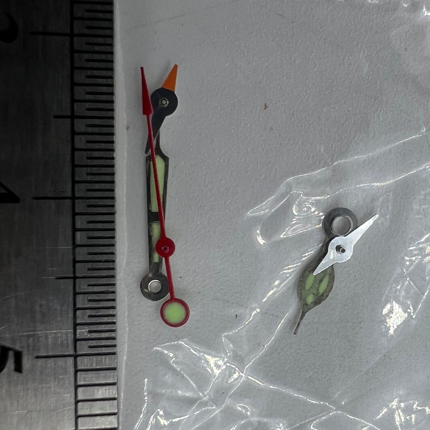 Red second hand with 11.5mm length and green luminous tip for Miyota OS10, OS20, OS60, OS80 watches, perfect for precise timekeeping.