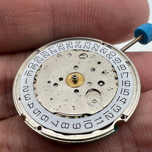 ETA 963.116 Swiss Made Quarzwerk Einzelkalender bei 3 Uhrenteilen