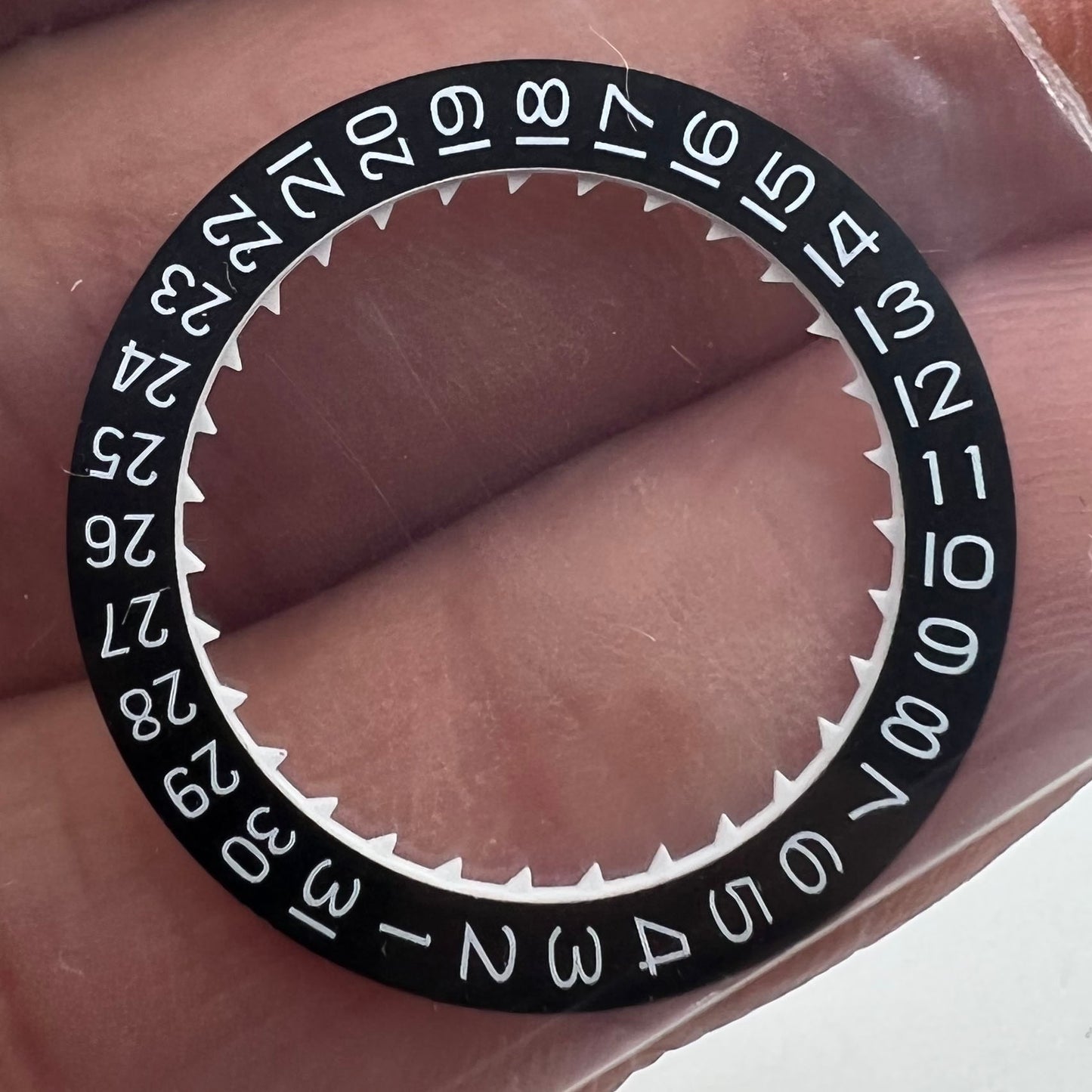 Date disk wheel for Miyota 8215 movement with date at 3 o'clock, compatible date wheel accessory.