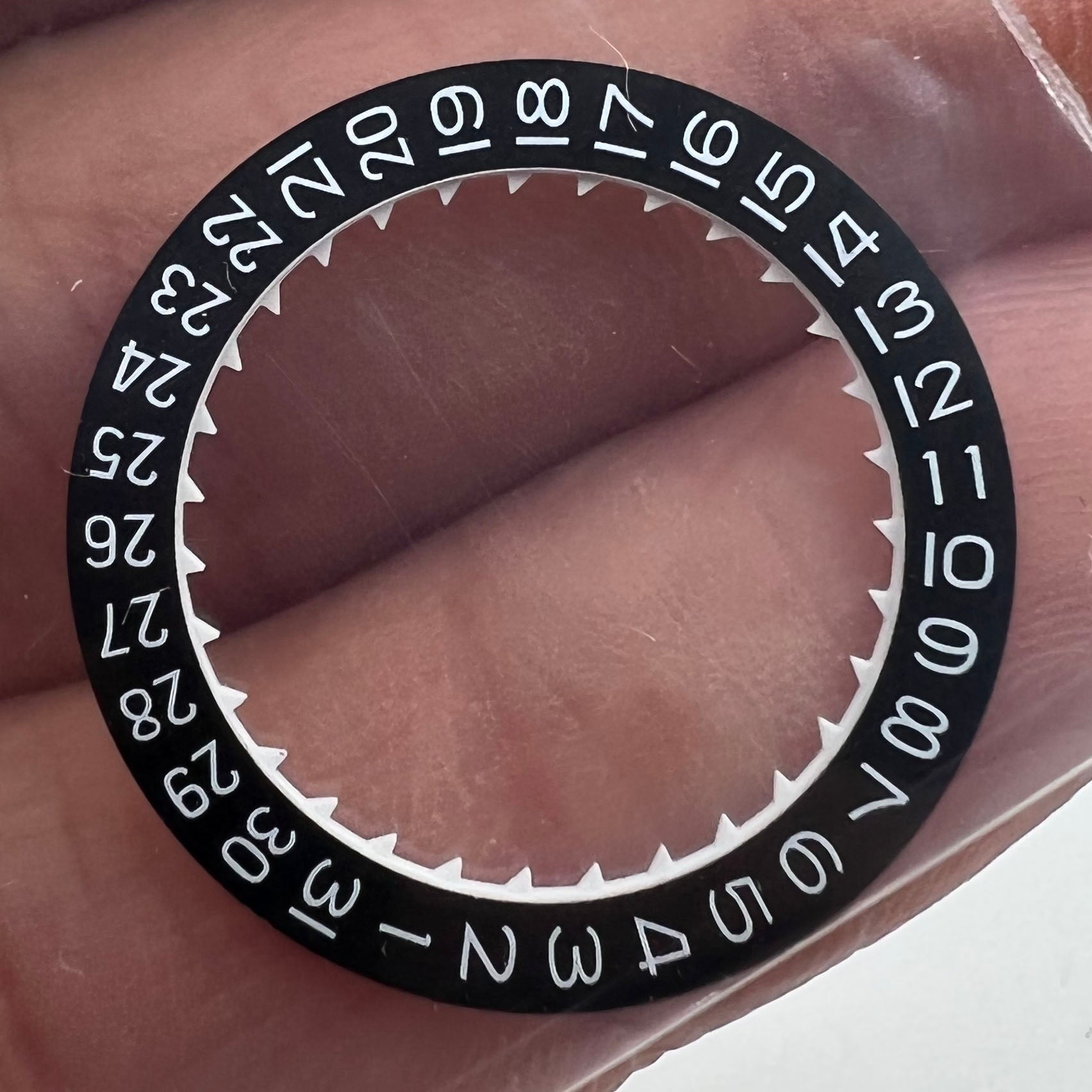 Date disk wheel for Miyota 8215 movement with date at 3 o'clock, compatible date wheel accessory.