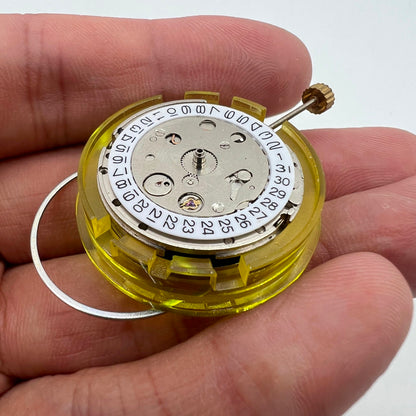 DG2813 Mingzhu 2813 automatic watch movement with 3 silver hands for accurate timekeeping and durability