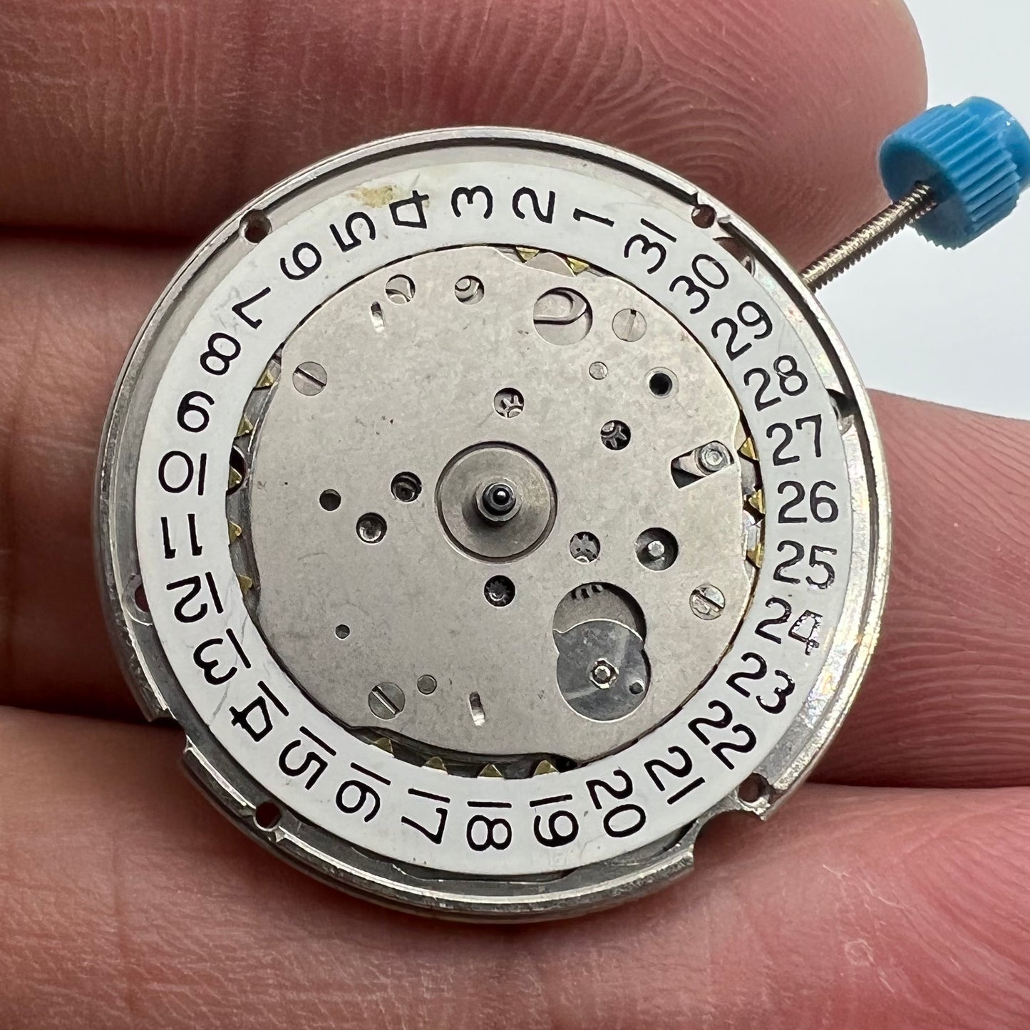 ETA 963.116 Swiss Made Quarzwerk Einzelkalender bei 3 Uhrenteilen
