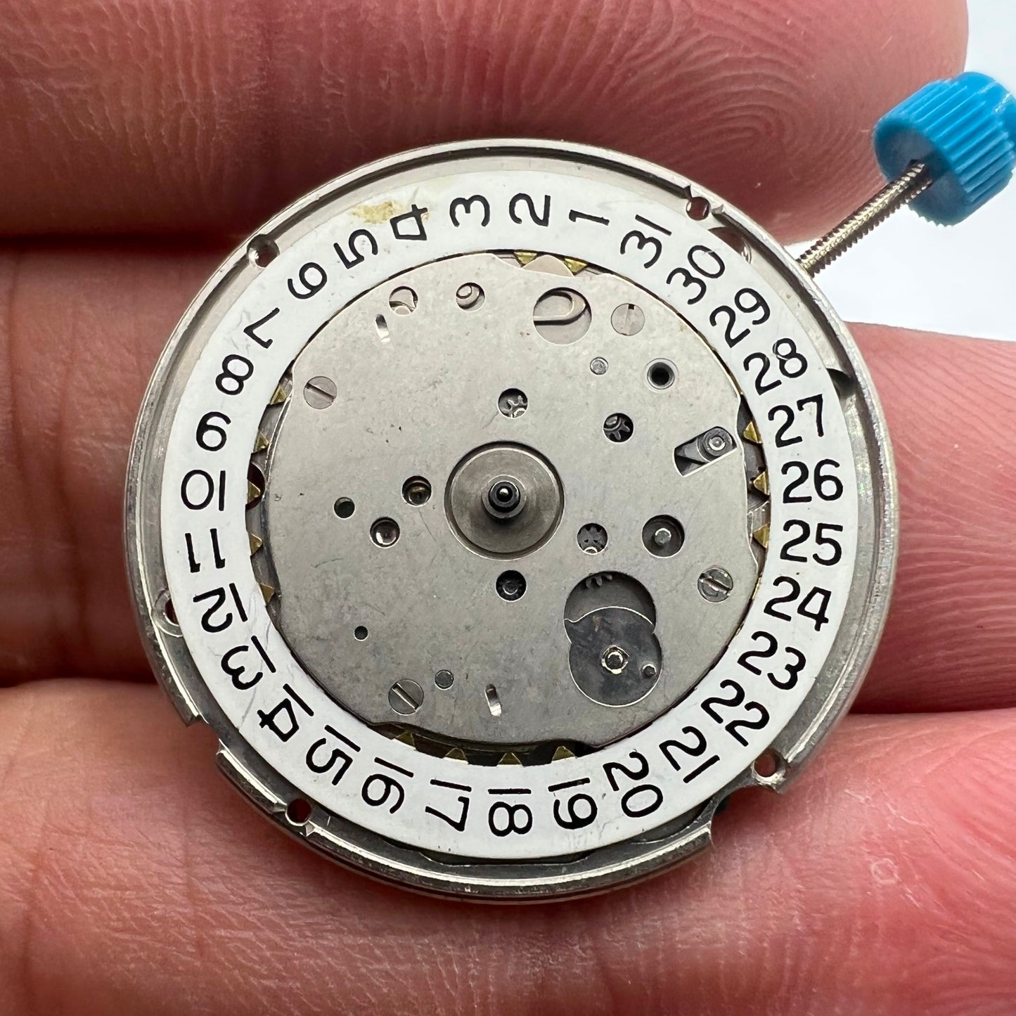 ETA 963.116 Swiss Made Quarzwerk Einzelkalender bei 3 Uhrenteilen