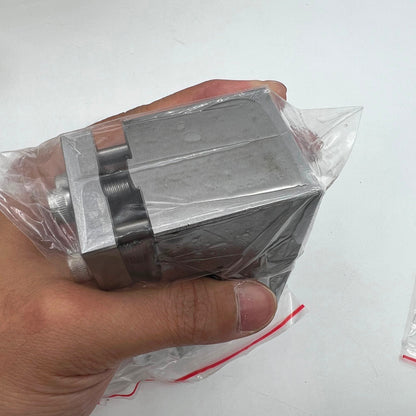 Oyster style stainless steel link remover tool for precise watch band adjustments