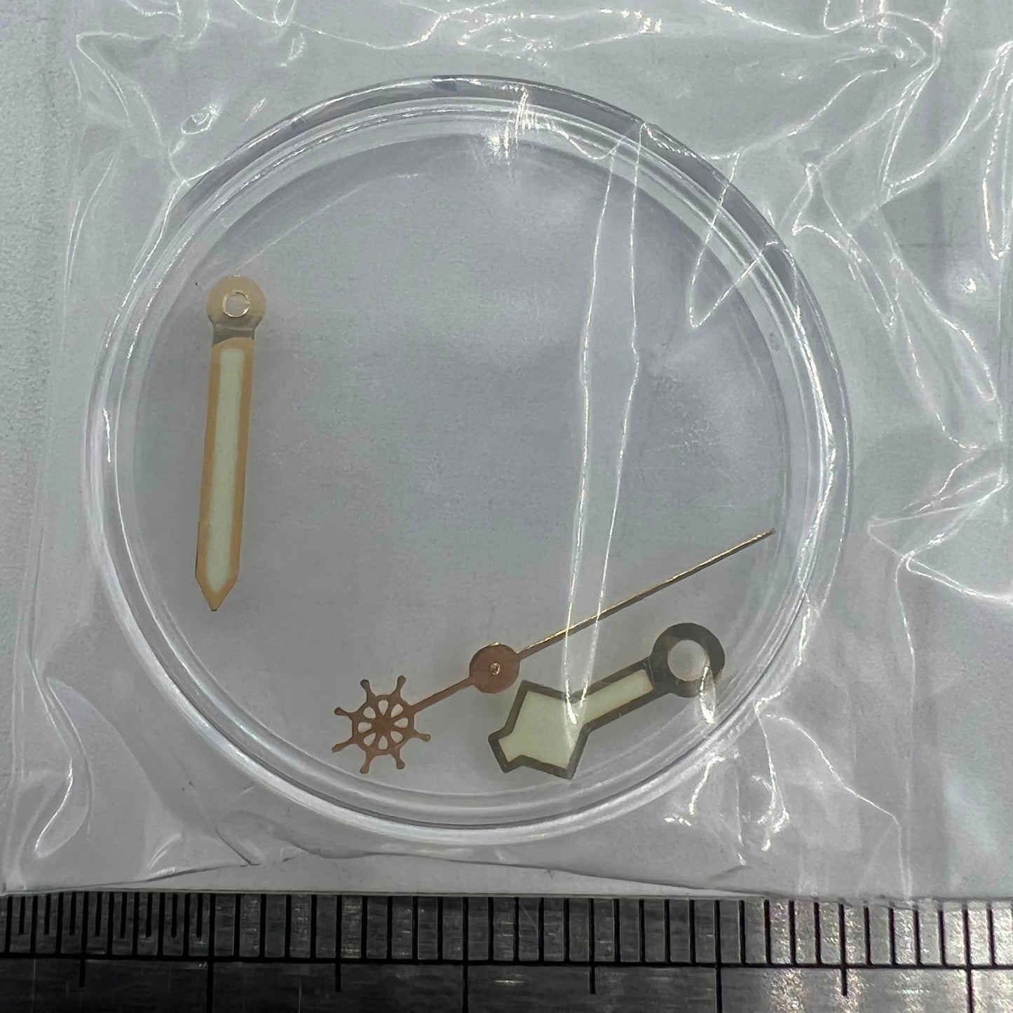 Green lume snowflake point watch hands with golden trim for Miyota NH35/36, 4R, 7S, NH38 movements.