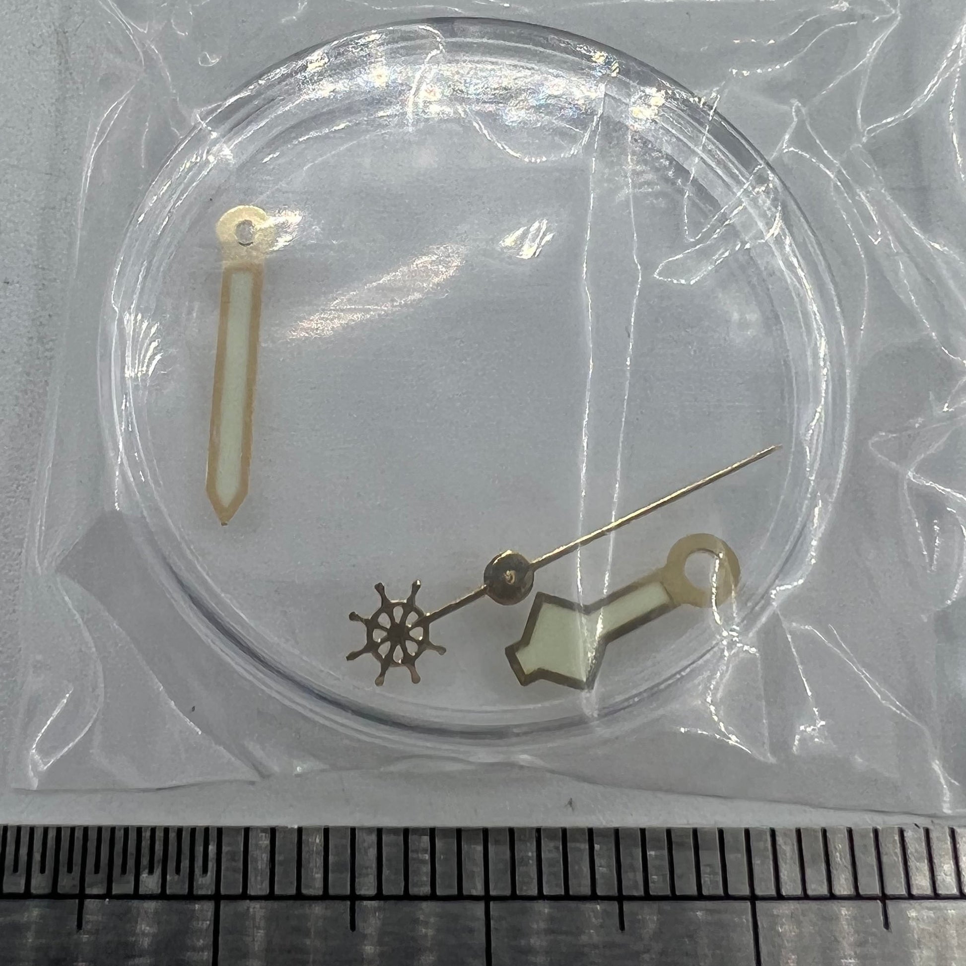 Green lume snowflake point watch hands with golden trim for Miyota NH35/36, 4R, 7S, NH38 movements.