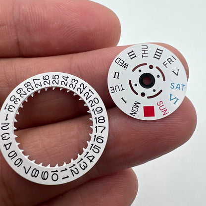 White date and week disk wheel with Roman and English fonts for NH36 watch movement