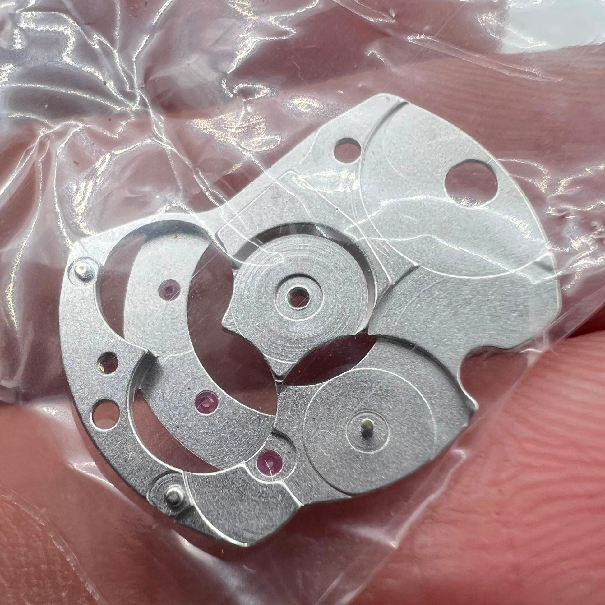 Automatic Device Bridge Splint for ETA 2824 2834 2836 movements, precision watch accessory.