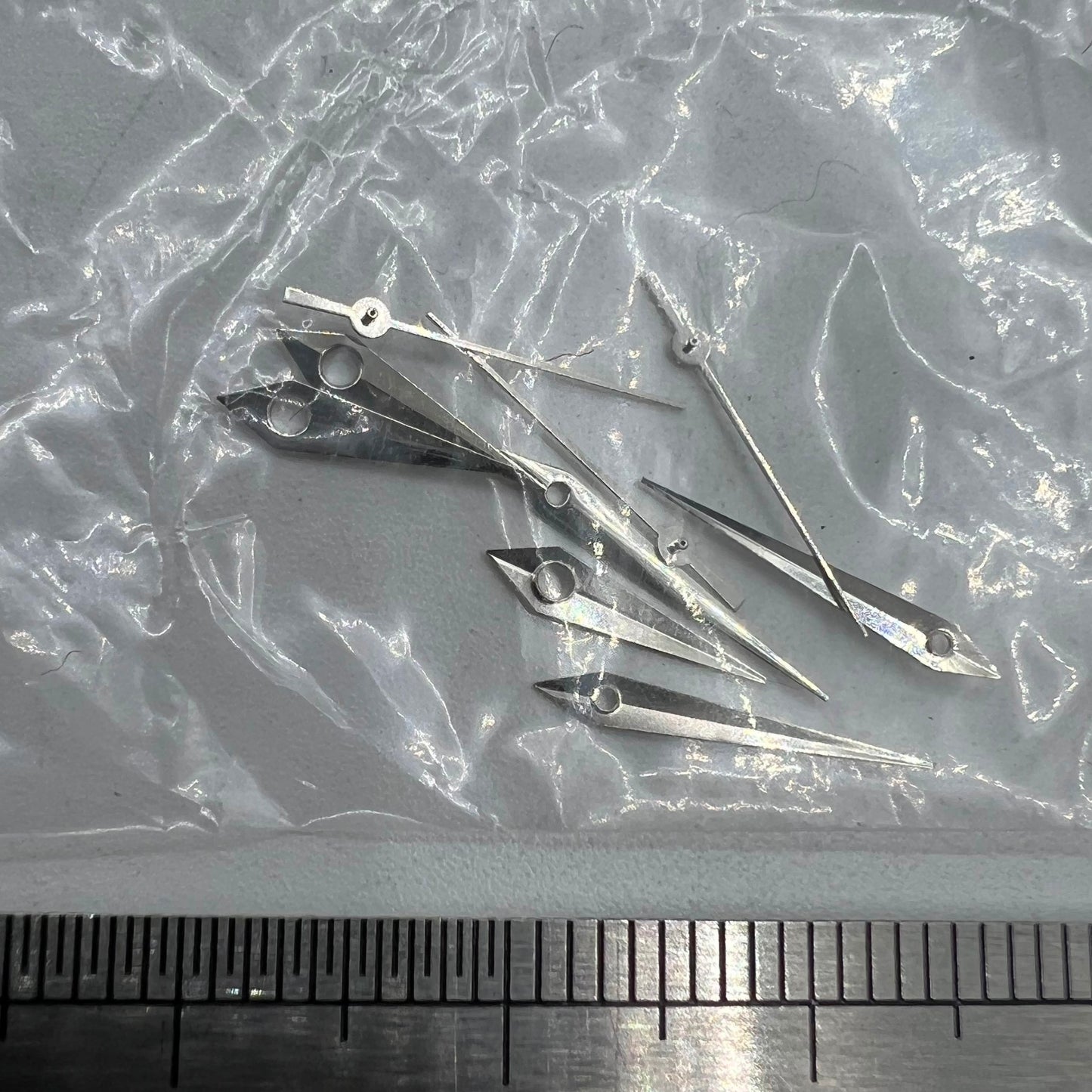 Silver arrow-style watch hands, 11.5mm, designed for Miyota 1M12 Japan quartz.