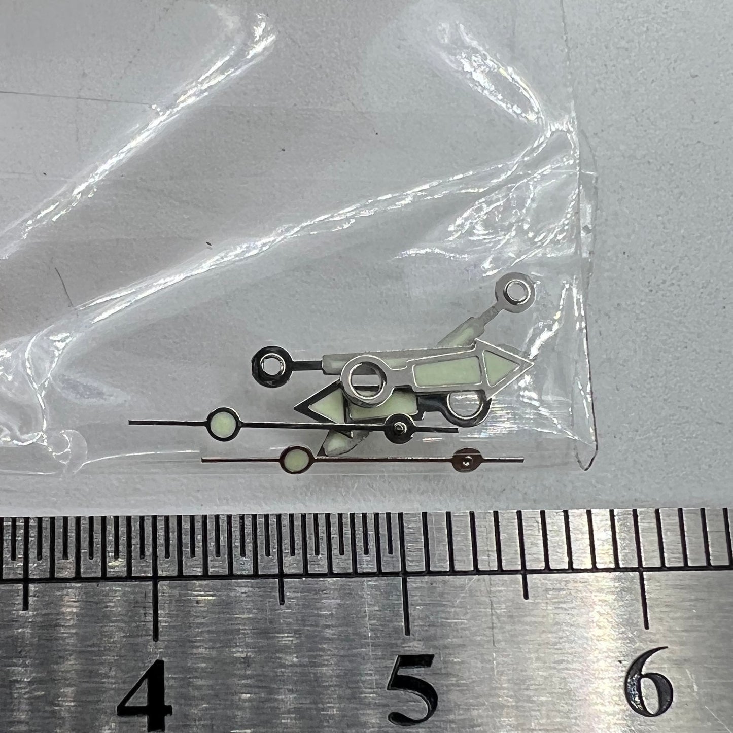 Jeu d'aiguilles lumineuses pour mouvement Miyota 2035 n° 3230