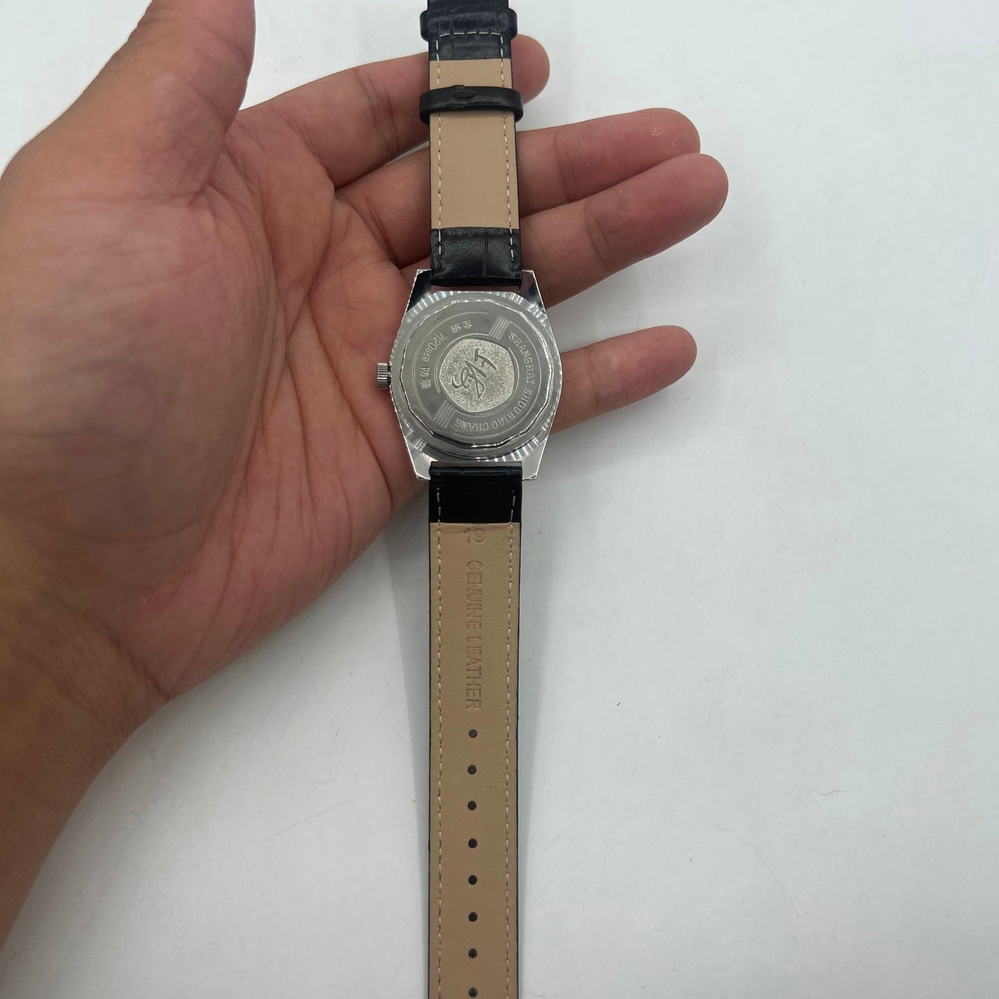 37mm Shanghai Factory 7120 men's manual mechanical watch with shock resistance for everyday durability.