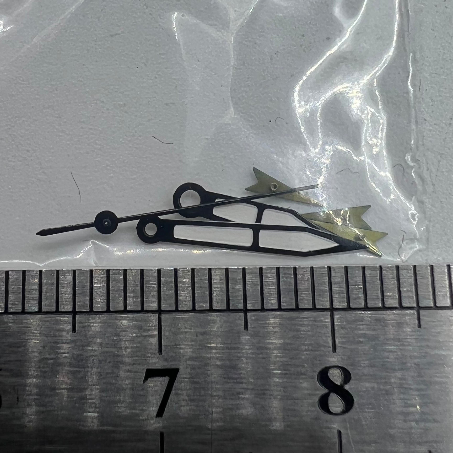 Dark blue arrow-shaped 13mm watch hands for Miyota OS, precise timing.