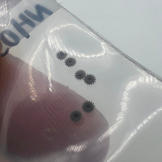Intermediate date wheel spare part compatible with NH05 NH06 movement, precise fit for watch repairs.