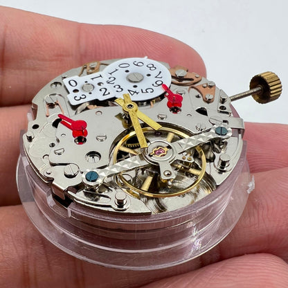 Automatisches multifunktionales mechanisches Uhrwerk, Datumsanzeige bei 12, blankes Rad bei 6