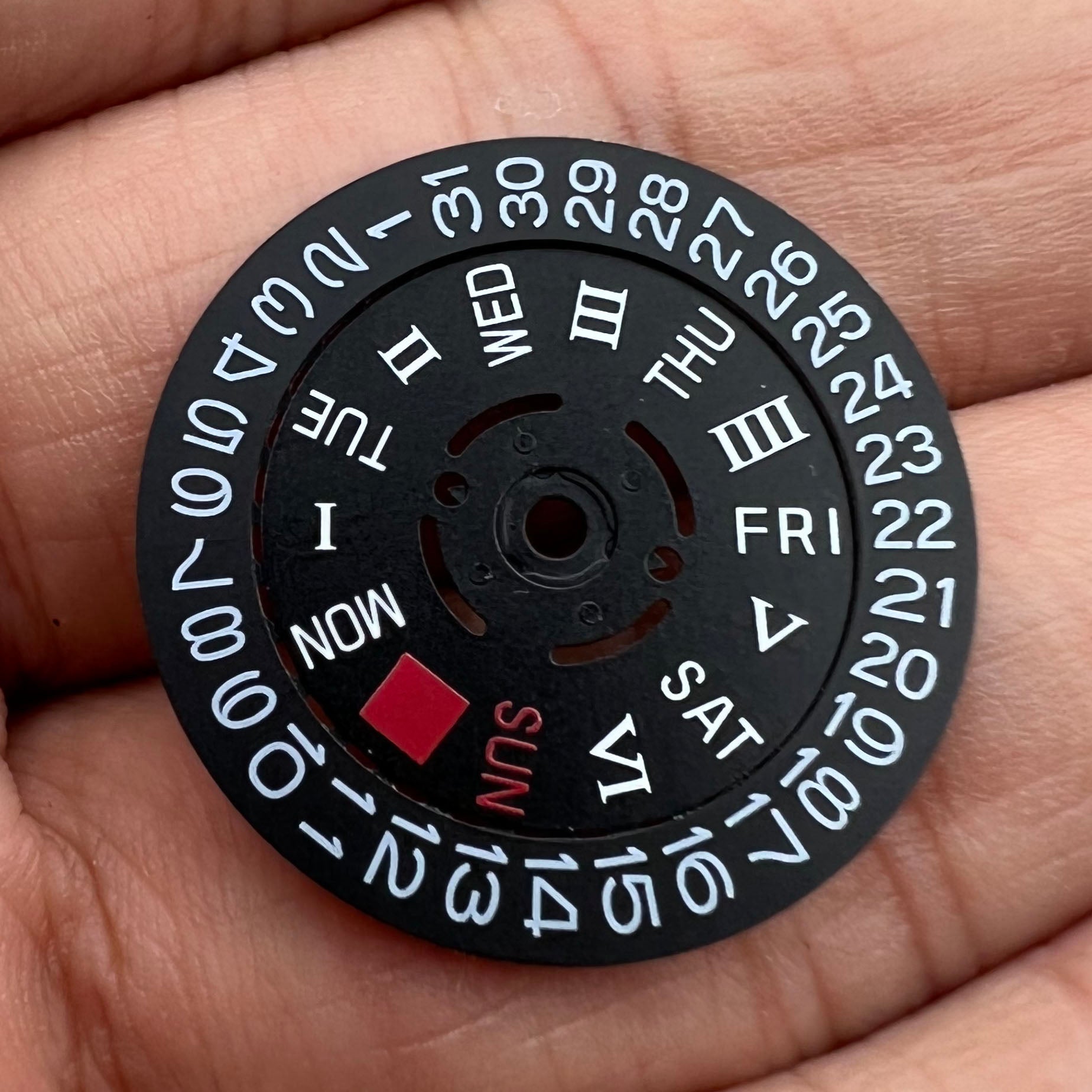 Roman and English font black date disk wheel for NH36 movement, 3.8 position, watch accessory