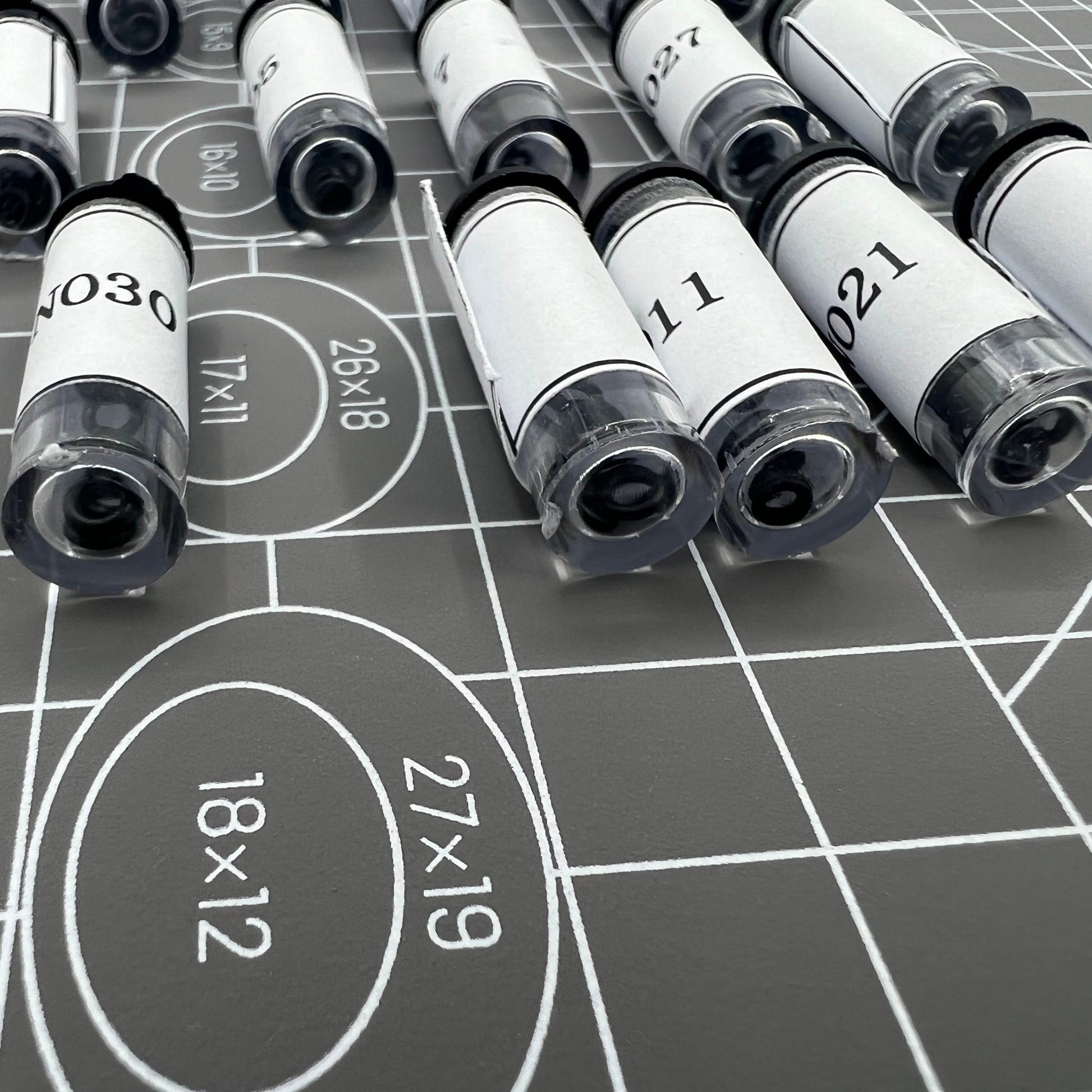 300pcs Japan waterproof mini O-ring kit for watch crown seals, 30 sizes 1.5-1.8mm precision fit.