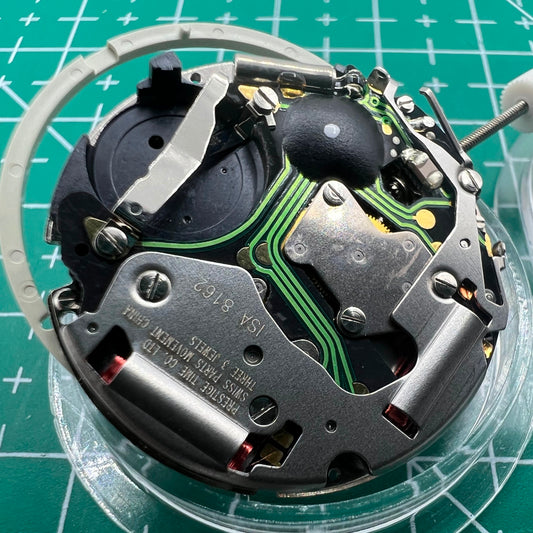 Swiss Made ISA 8162 Datum bei 6 Quarzwerk ISA 8172 Uhrwerkersatz