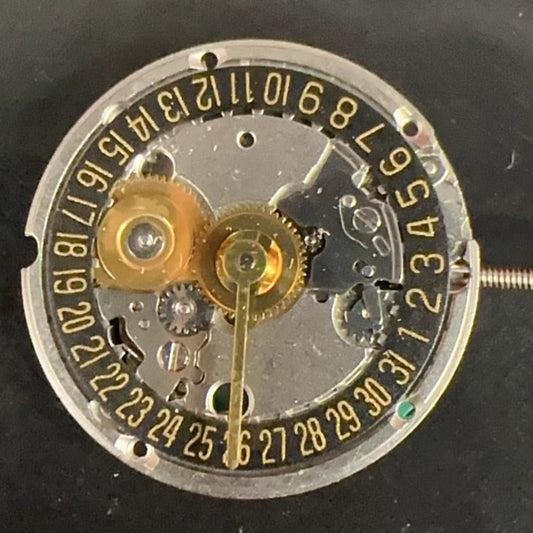 Swiss Made ETA 956.114 Black Disk 2 Hands Quartz Movement Golden Font Date At 6