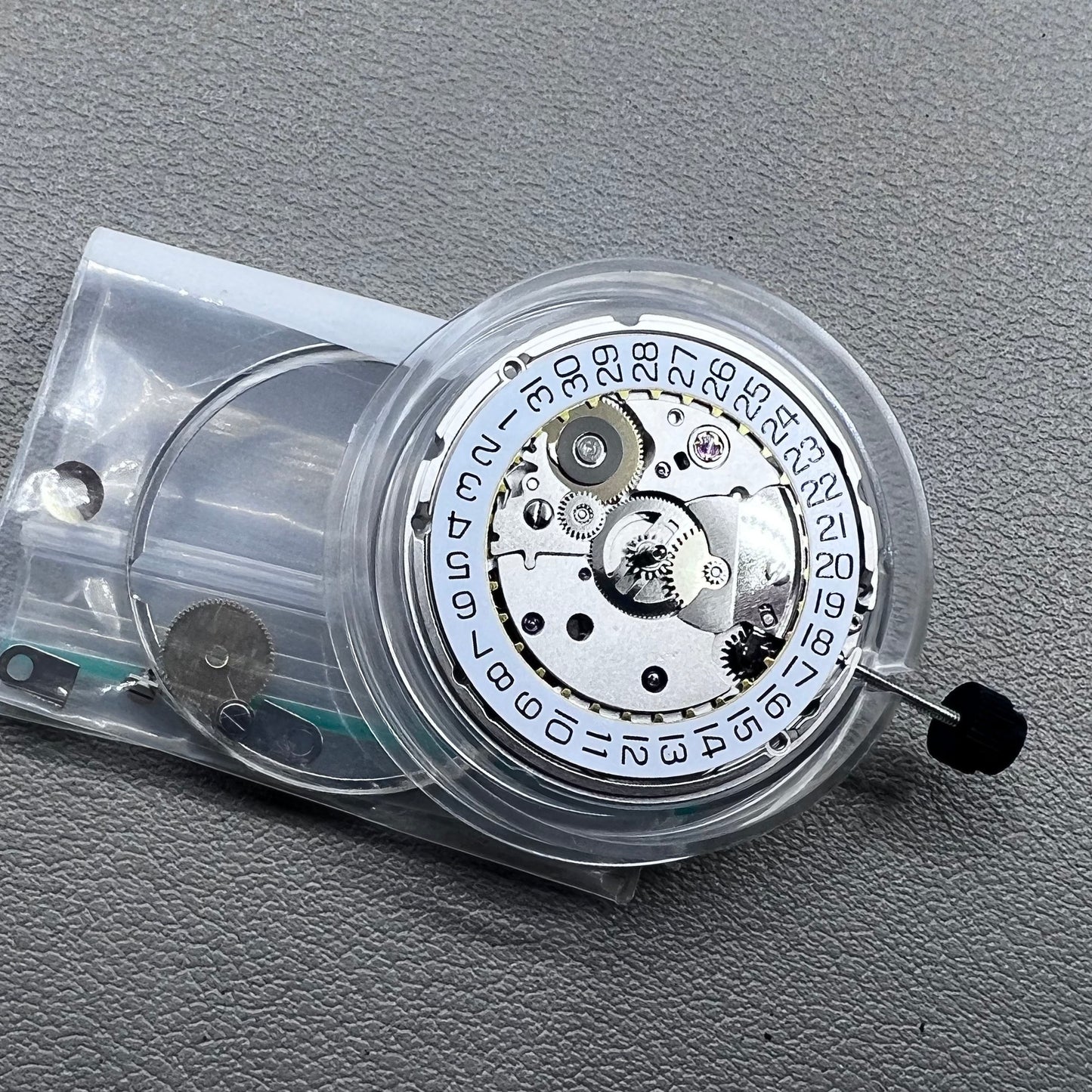 Silver ETA PT5000 mechanical watch movement, Seagull 2824 ETA2824-2 replacement part for precise timekeeping.