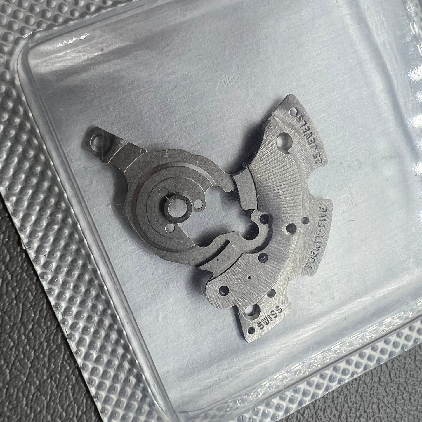 Original SW300-1134 automatic watch movement bridge and wheel by Swiss Echte for SW300 caliber.