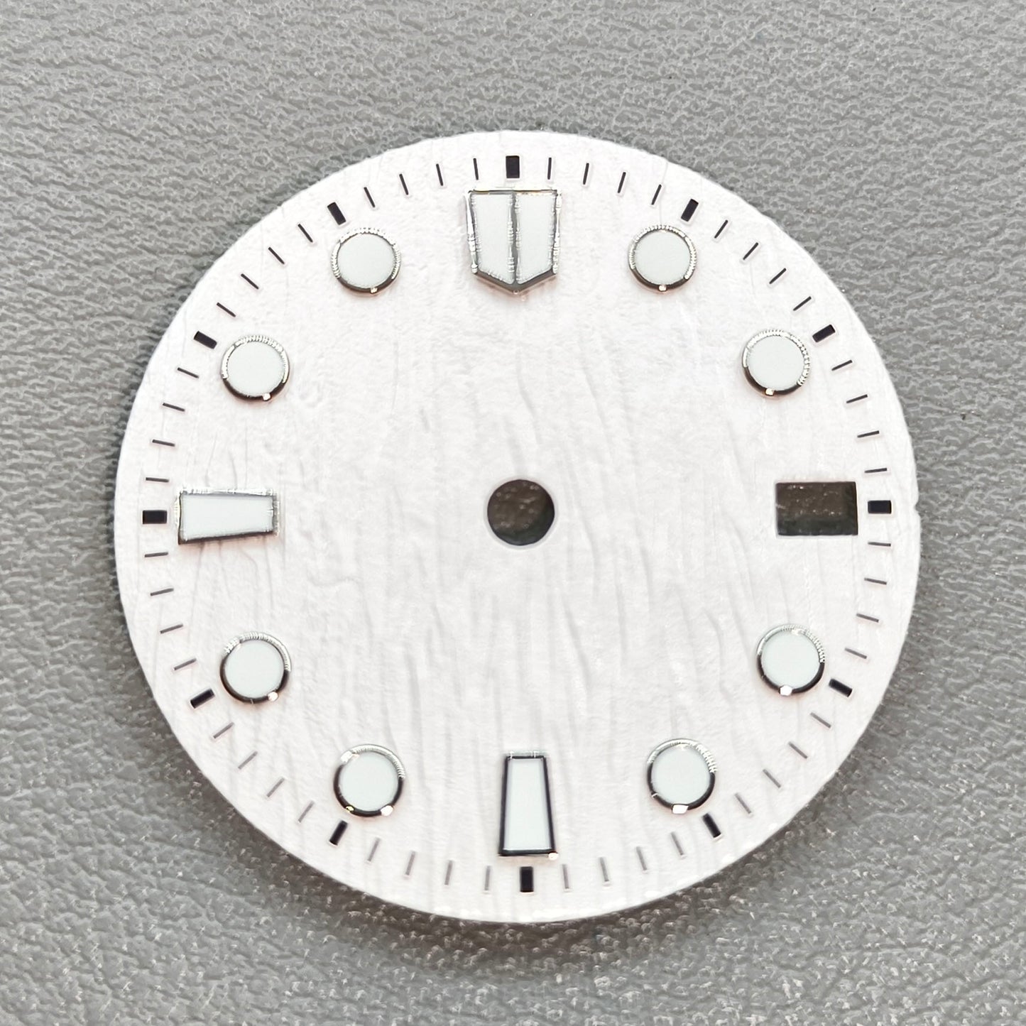 28.5mm White Tree Grain No Logo Green Lume Watch Dial For NH35 Movement