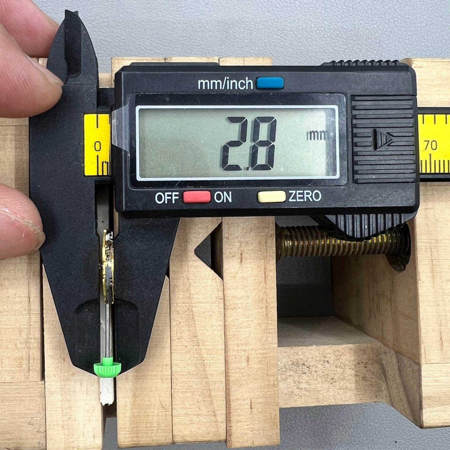 Miyota 4T23 Japanese quartz watch movement, 2 hands, no calendar, precision timekeeping accessory