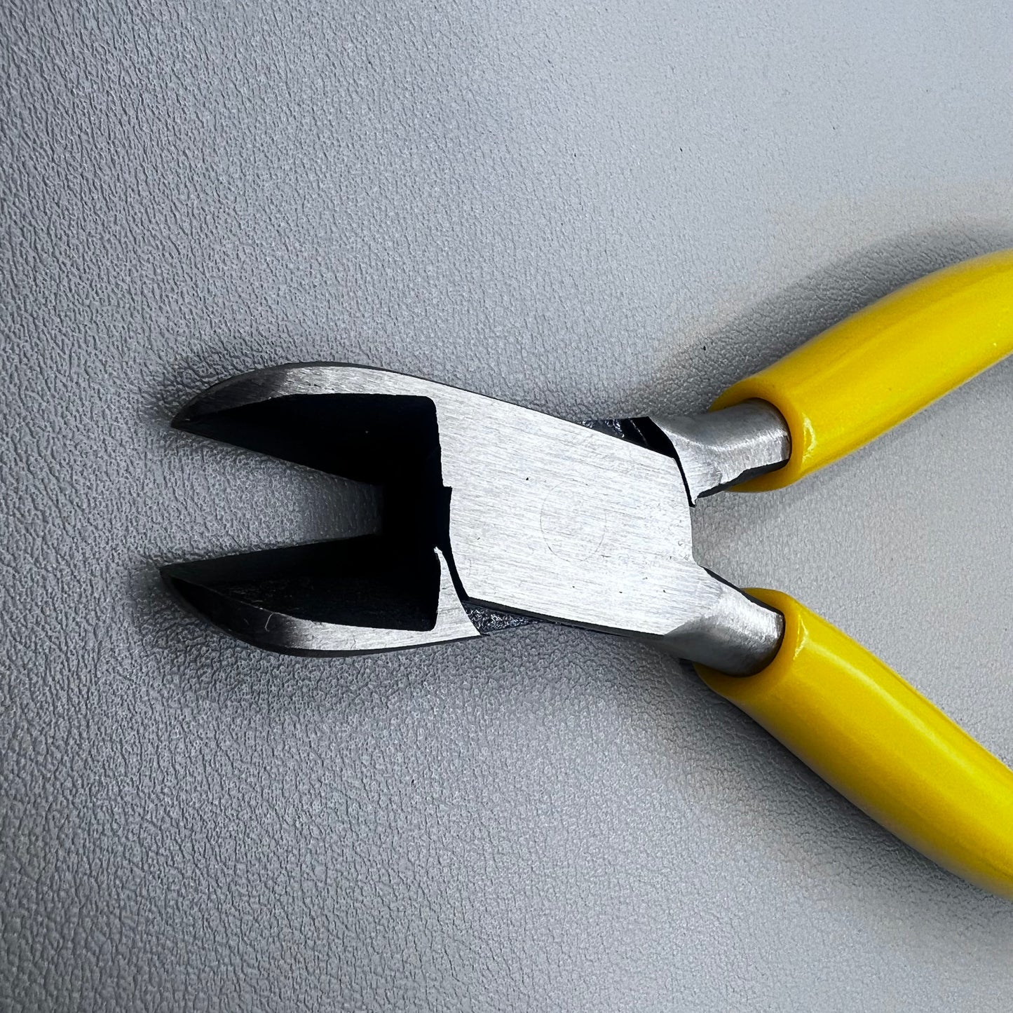 Swiss Bergeon 2629 side cutters pliers with rounded tip, 130mm precision tool for watchband adjustments.