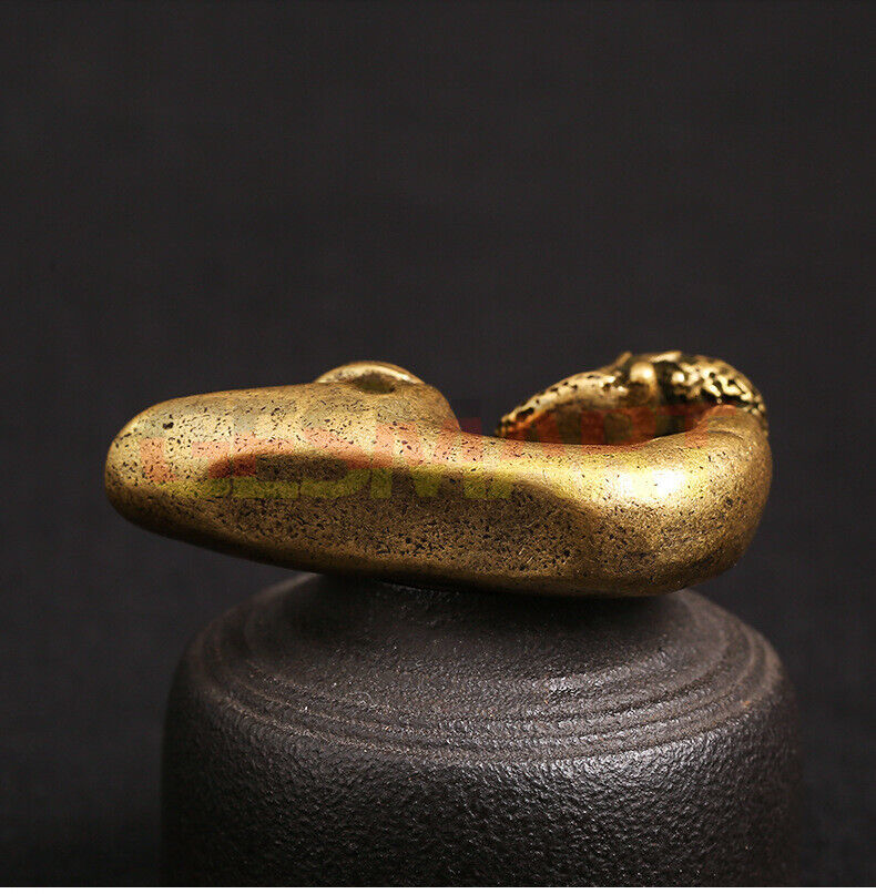 Hand-carved solid copper Dharma Agarwood furnace figurine, detailed bronze trinket for watch accessory decor