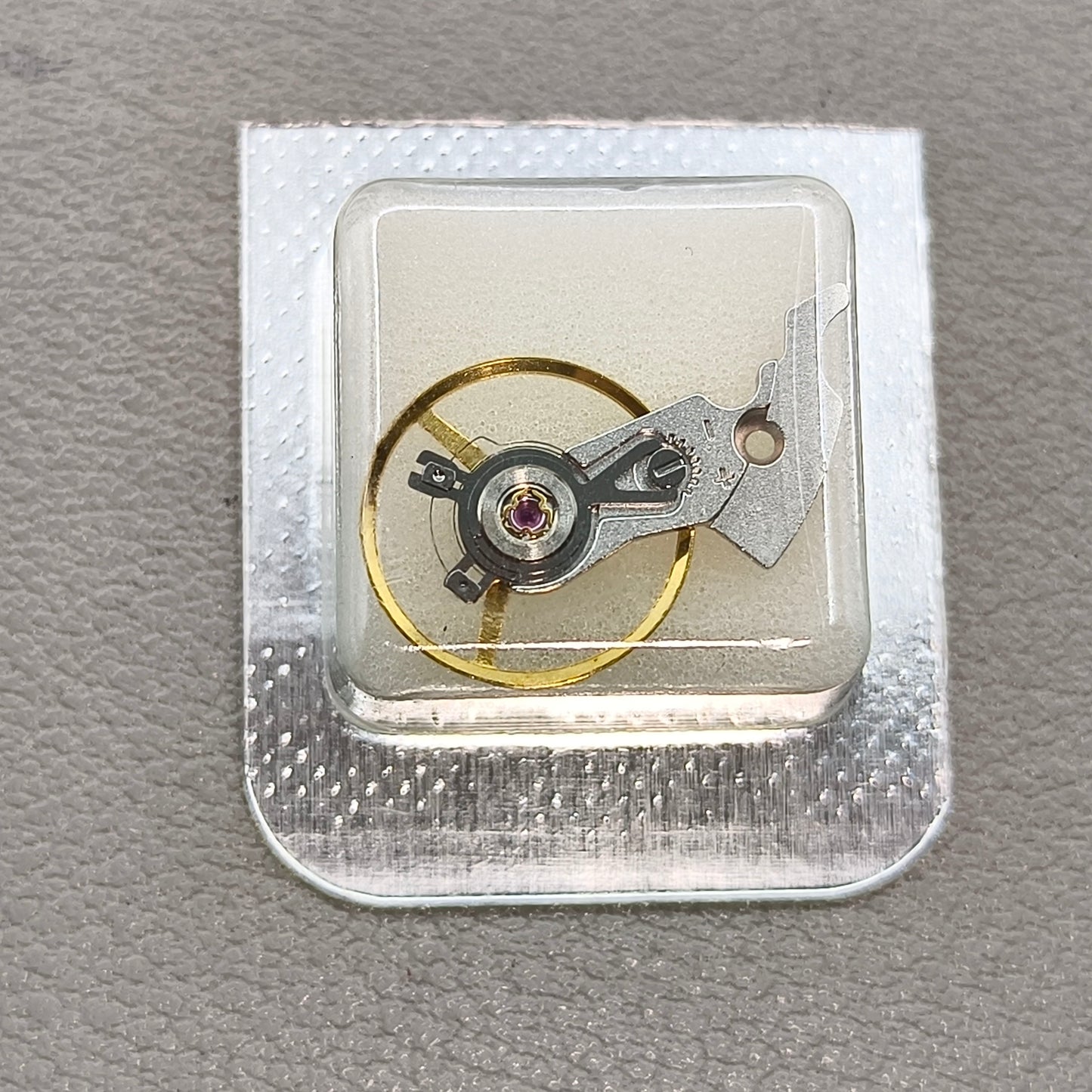 Replacement Silver Carved Complete Balance Wheel with Splint for ETA 2824 2834 2836