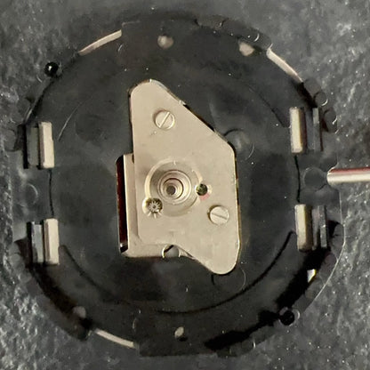 Japan Made Original 213D Quartz Movement, precise replacement for watch repair.