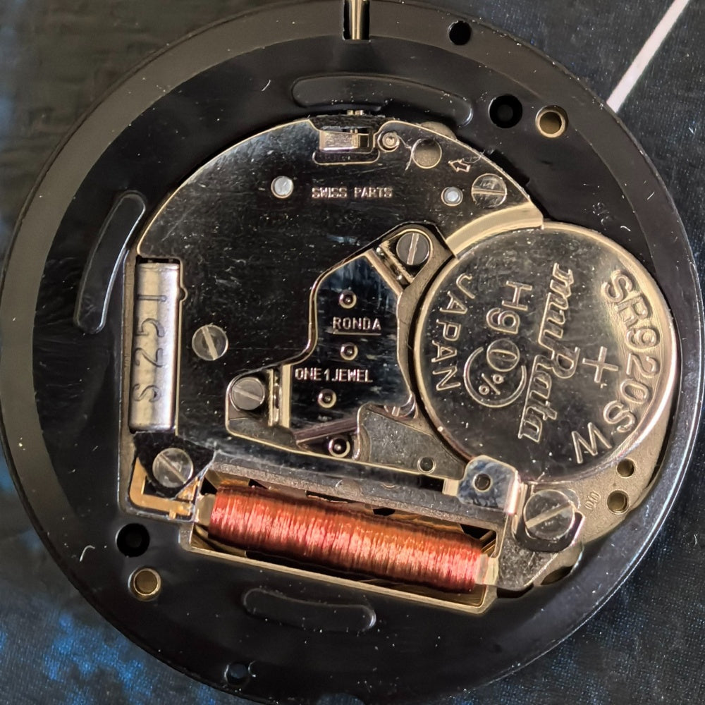 Swiss Part Ronda 315 quartz watch movement with date display at 3 o?clock, single calendar function