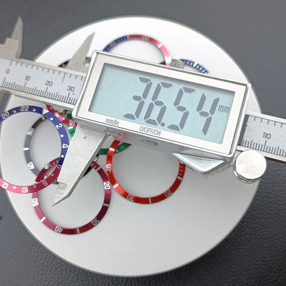 36,5/30,7 mm grüne Lume-Aluminium-Uhrenlünette mit Neigung, weiße Schrift, Uhrenteil
