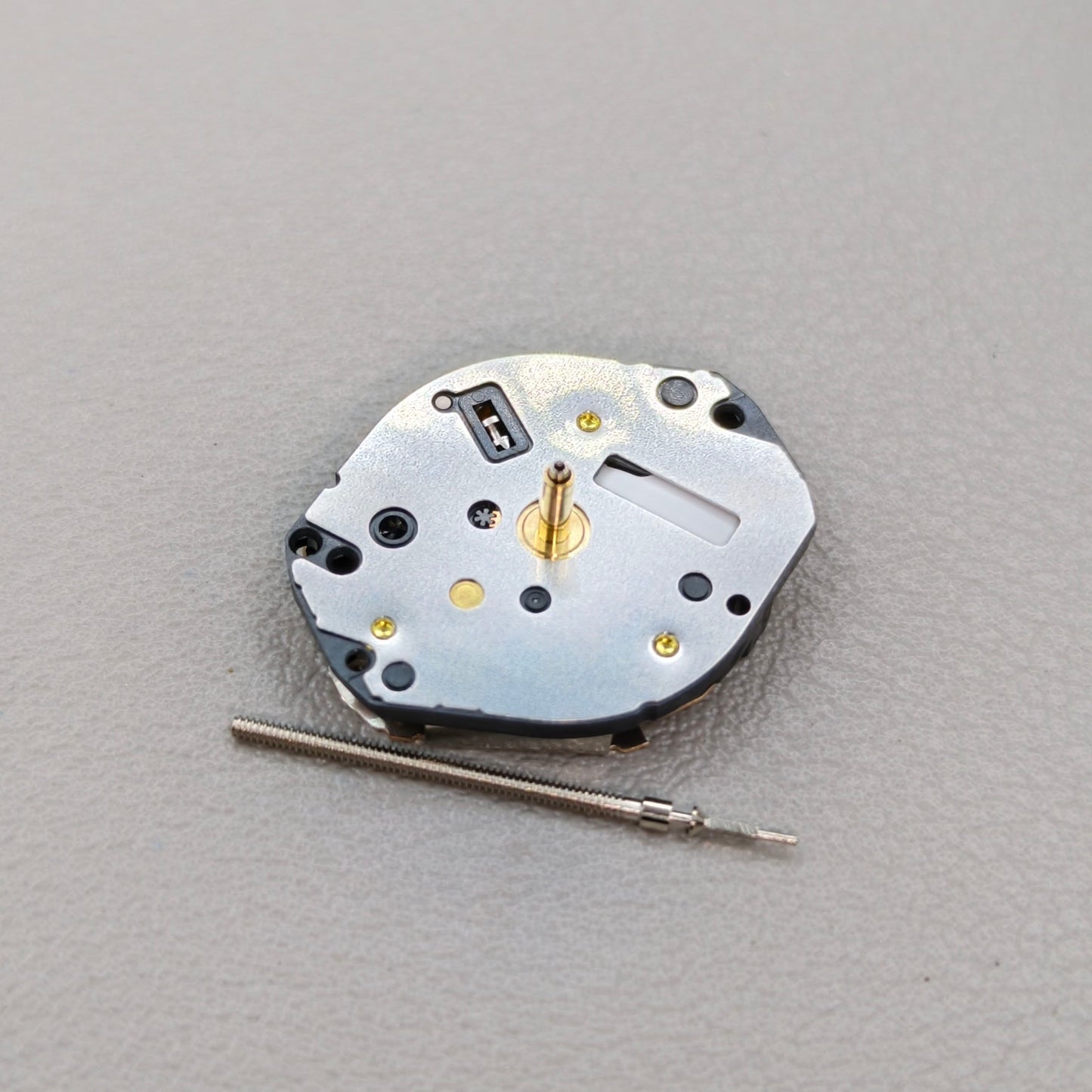 2 PIECES Hattori Epson TMI Y121 Y121E HCP8 Watch Quartz Movement
