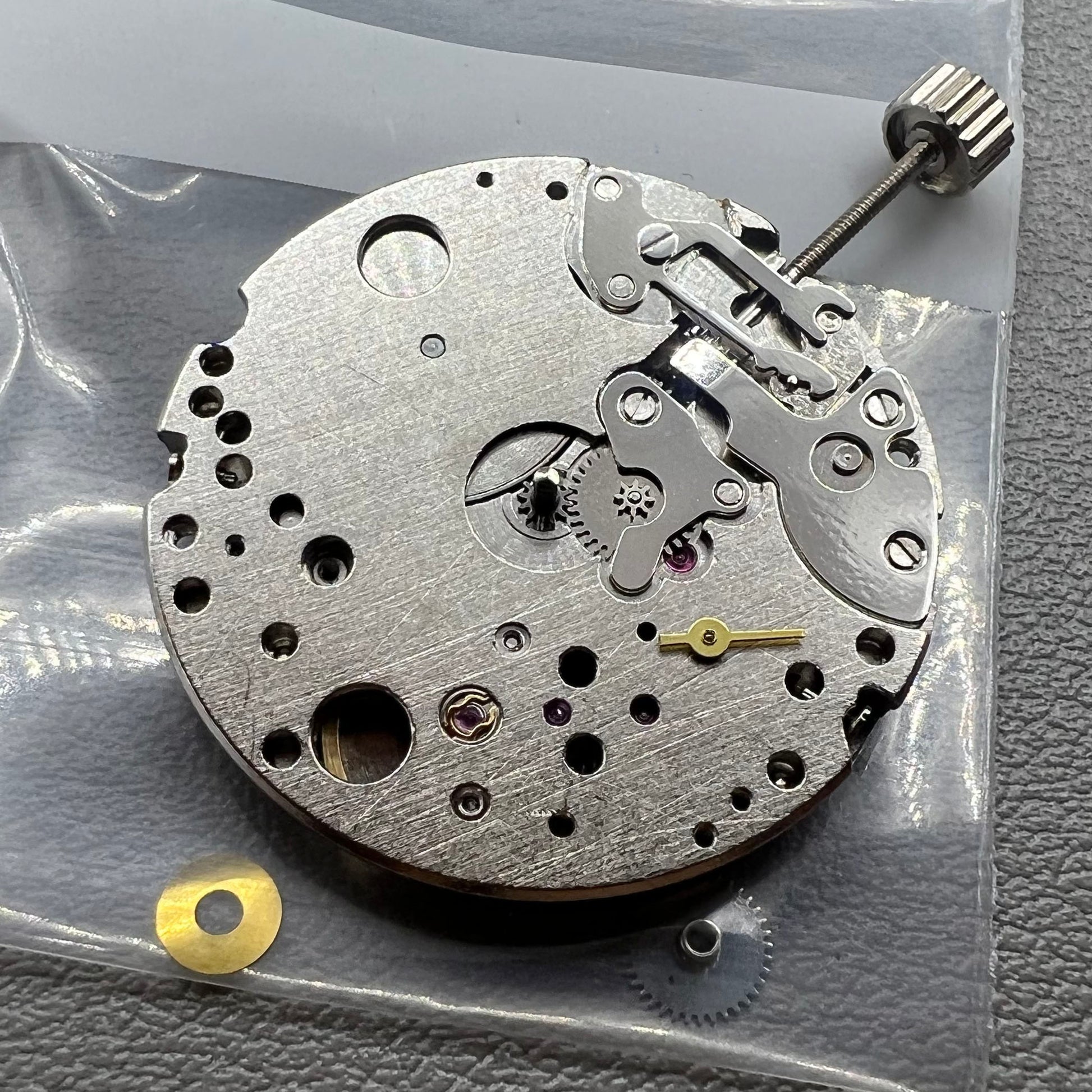 Tianjin T17 ST17 hand-winding watch movement with 2 hands, no calendar, for precise mechanical timekeeping