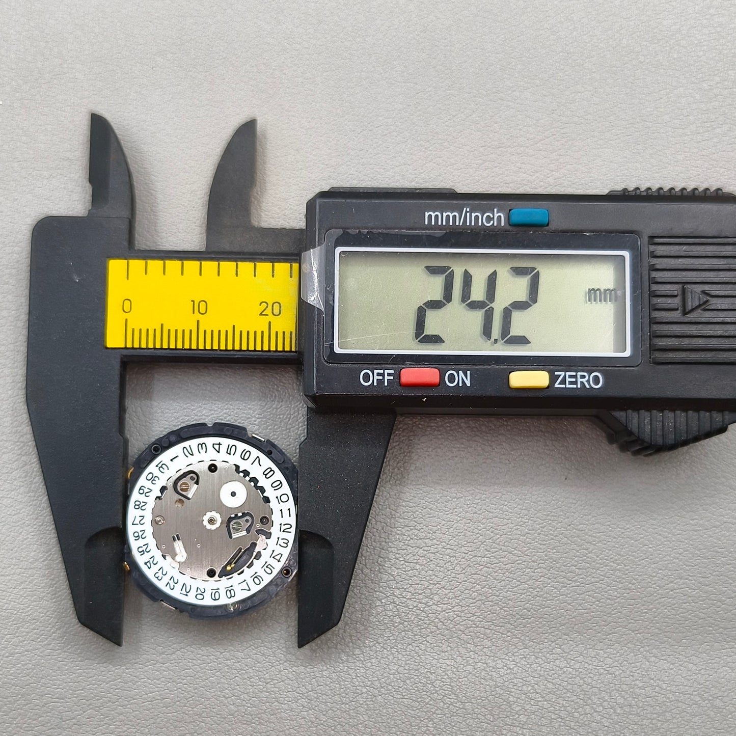 Japan Hattori Epson TMI YM12 YM12A Watch Quartz Movement 3 Hands