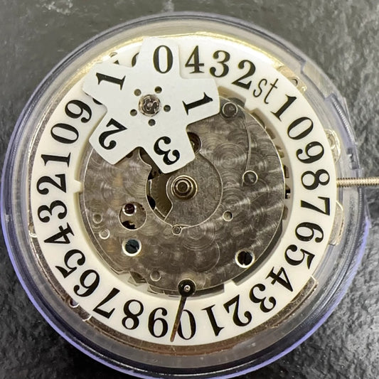 China Made Silver 2240 Automatisches mechanisches Uhrwerk 2 Zeiger Kleine Sekunde Einzelkalender