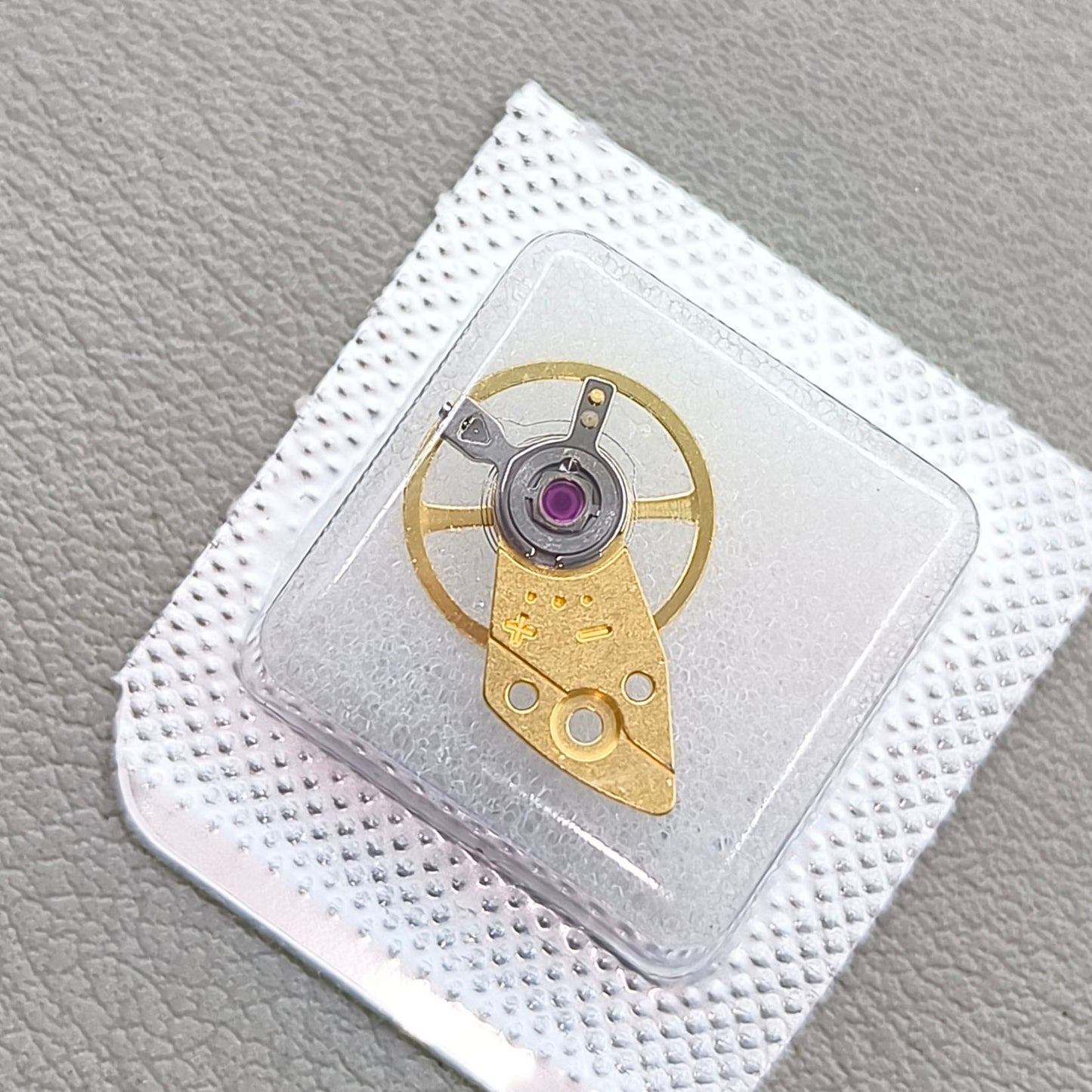 Golden Watch Balance Wheel with Splint for Miyota 8200 8215 Mechanical  Movement