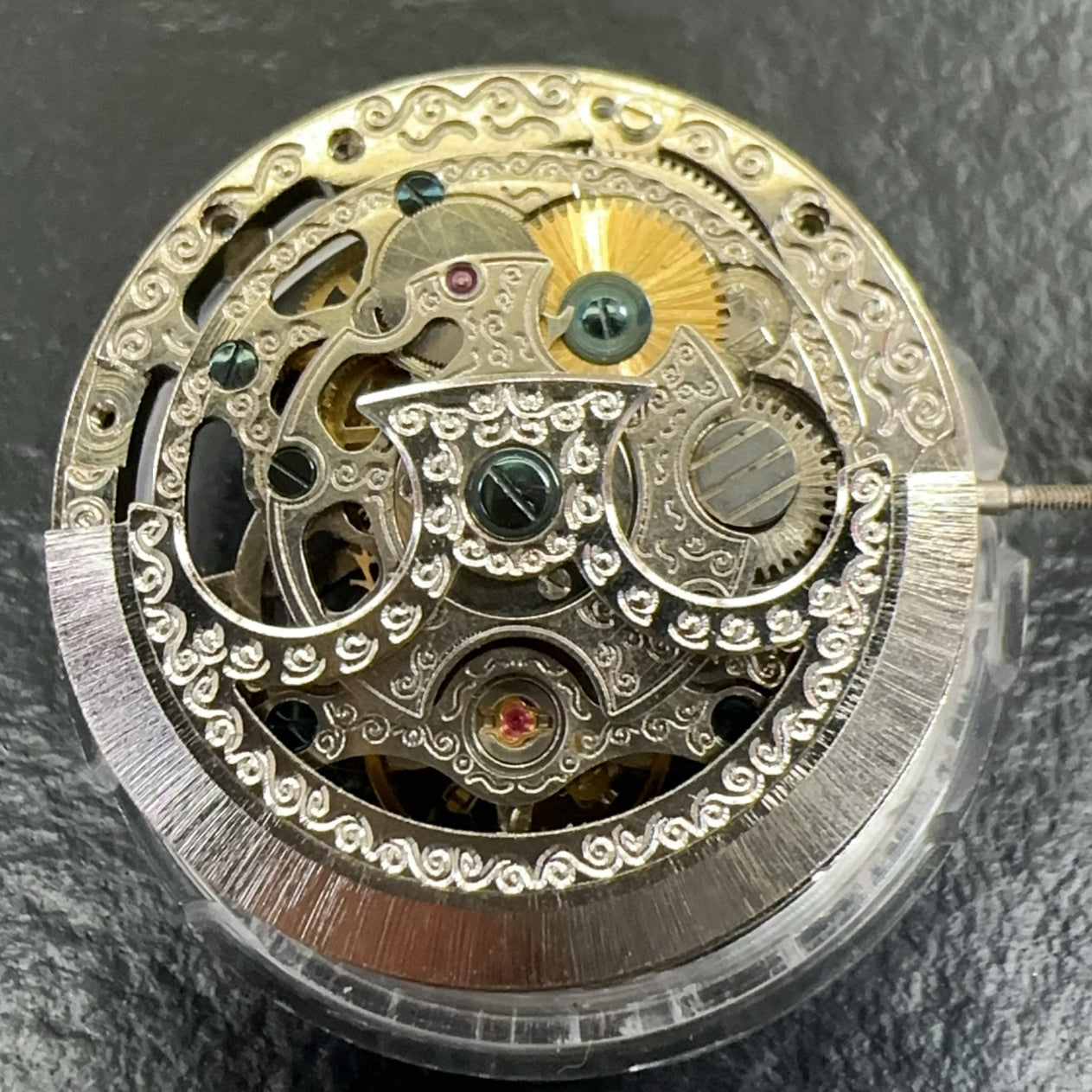 Mouvement mécanique automatique Liaocheng en argent creux fabriqué en Chine, petite seconde à 6