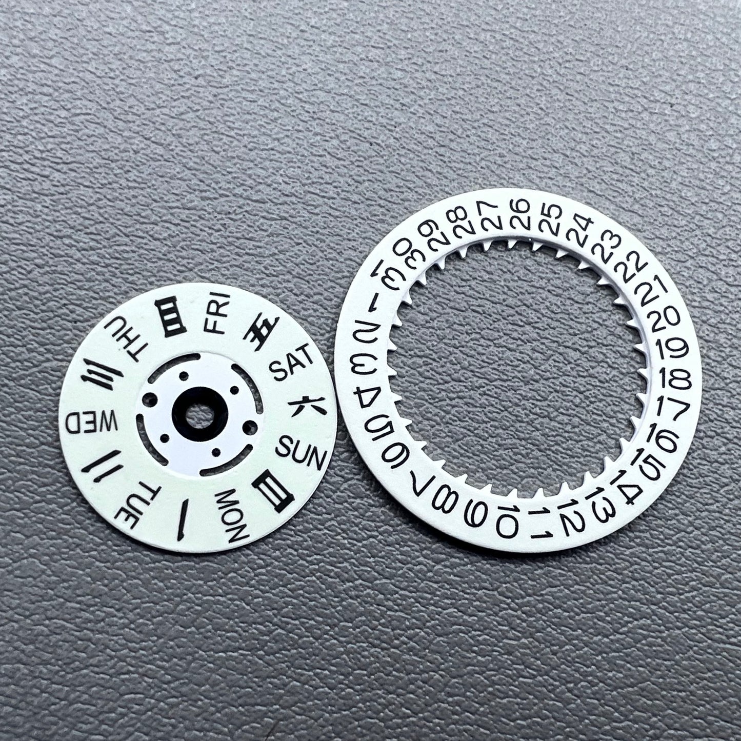Green Lume White Date Disk Wheel Week Wheel for Seiko Movement NH36 Date@3.8