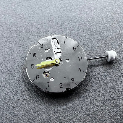 NN2813 watch accessory featuring automatic mechanical movement, compatible with models 8205 and 8215.