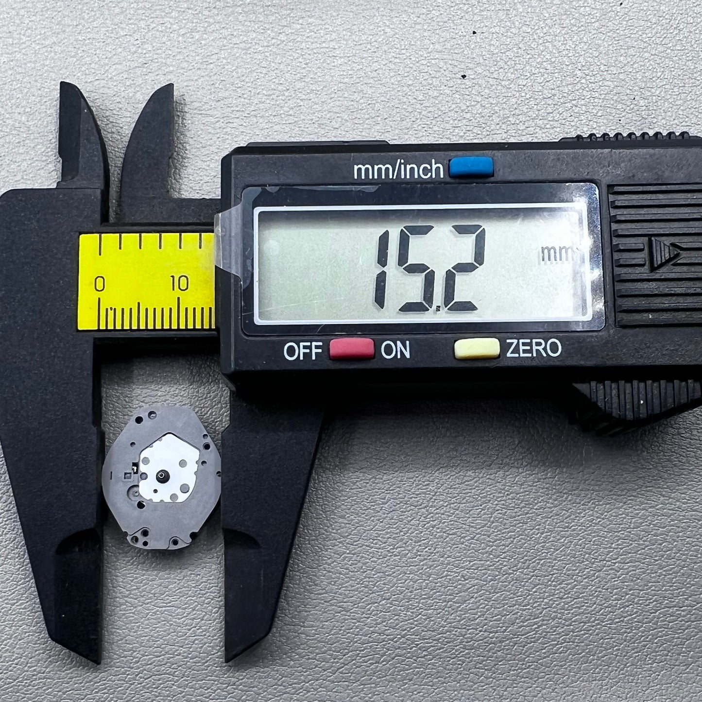 2 PIECES Japan AL55 Watch Quartz Movement 3 Hands