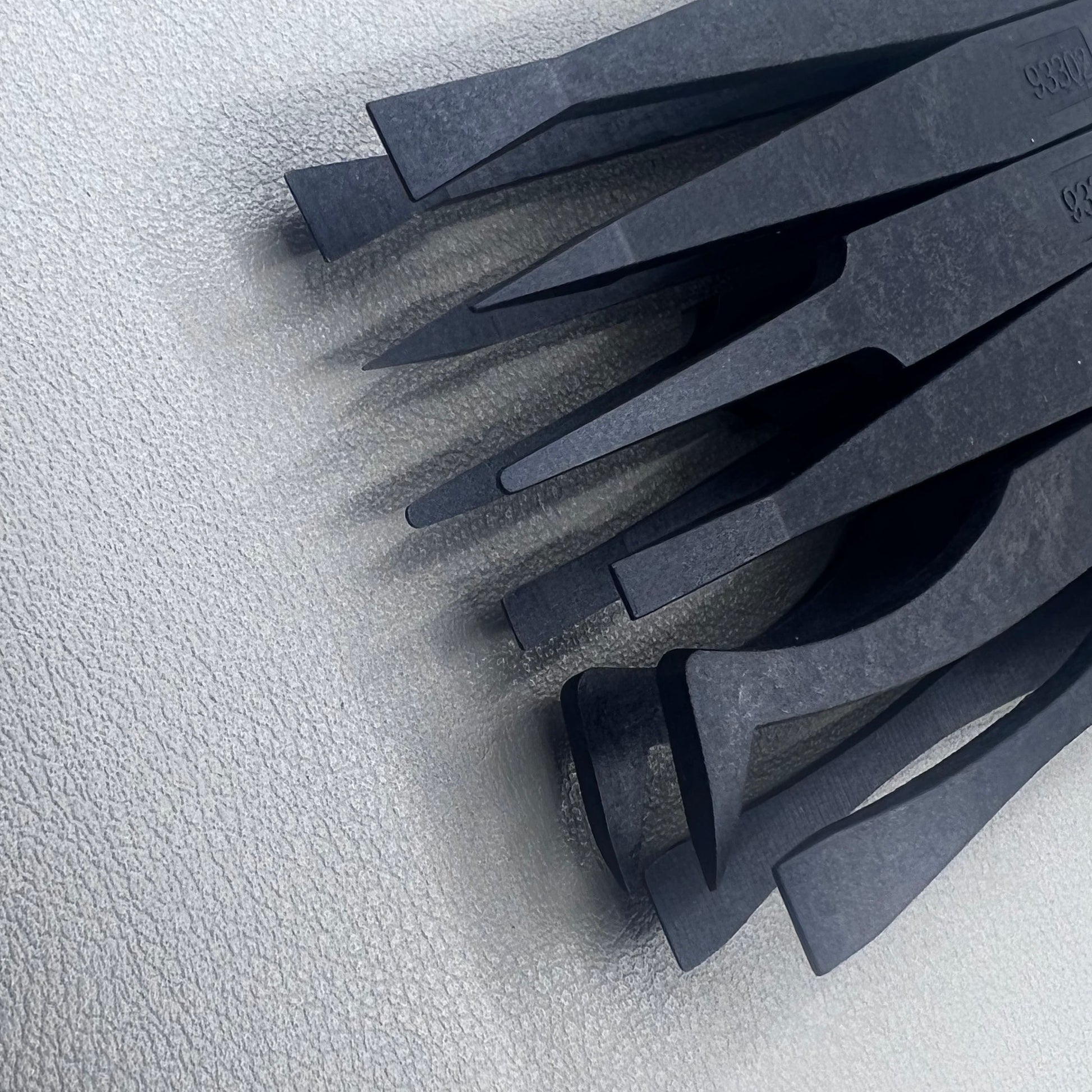 Carbon Fibre ESD Anti-Static Tweezer BG 6751 for Precise Watch Accessory Repairs