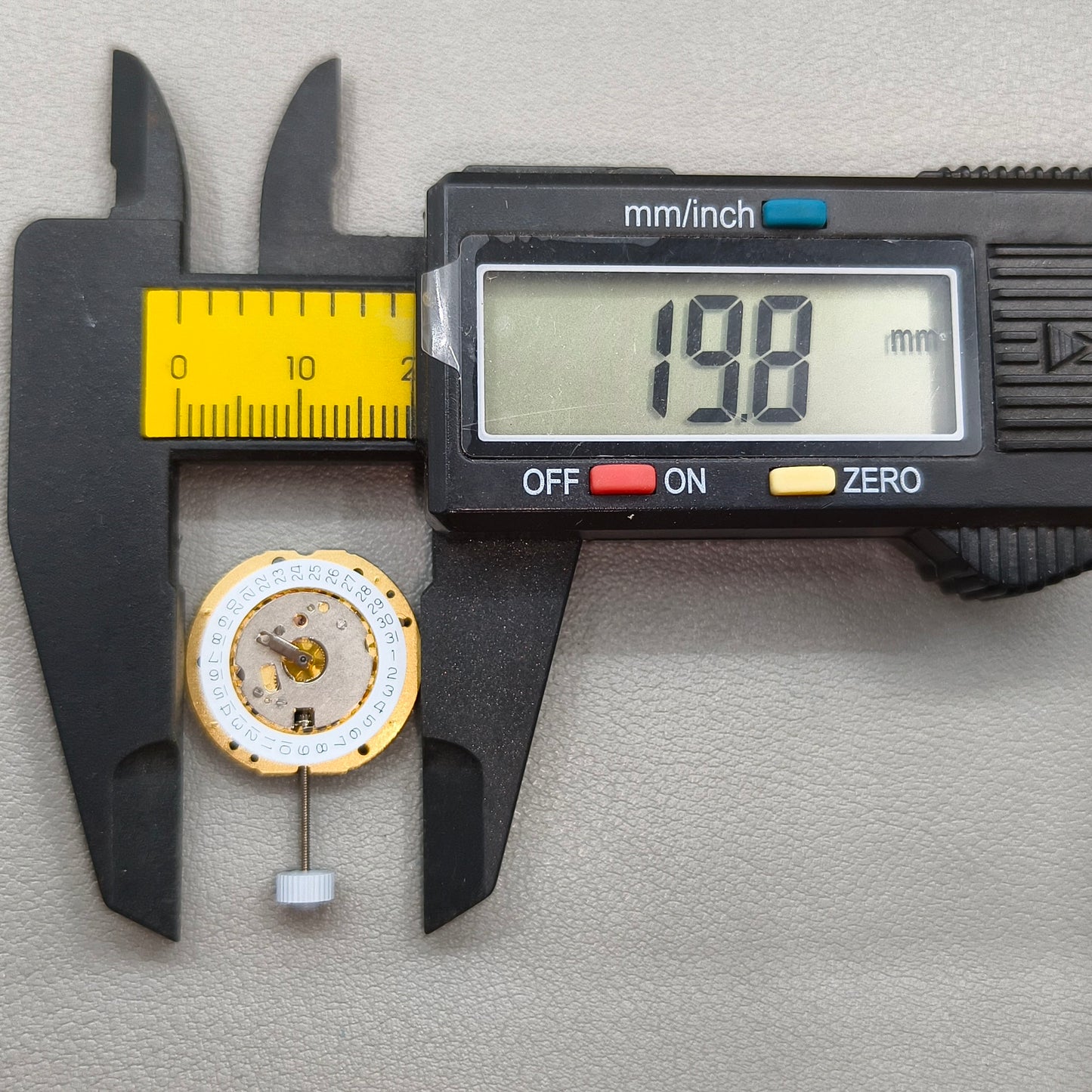 Swiss Ronda 785 Quartz Watch Movement HCP2 Date@3 3 Hands