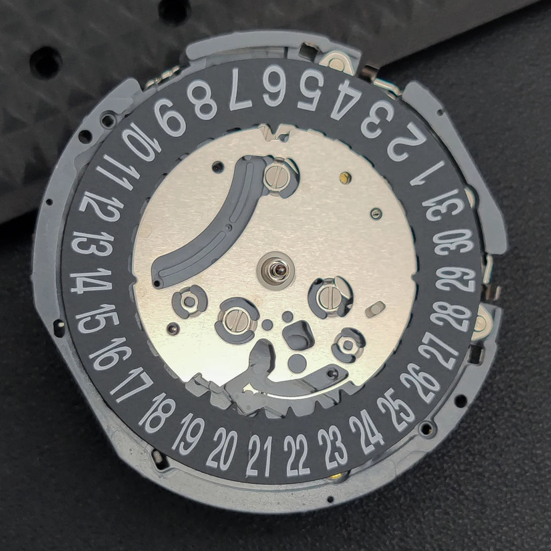 Original Japan Made VK63A Quartz Movement Black Disk Date At 6 Single Calendar Watch Part