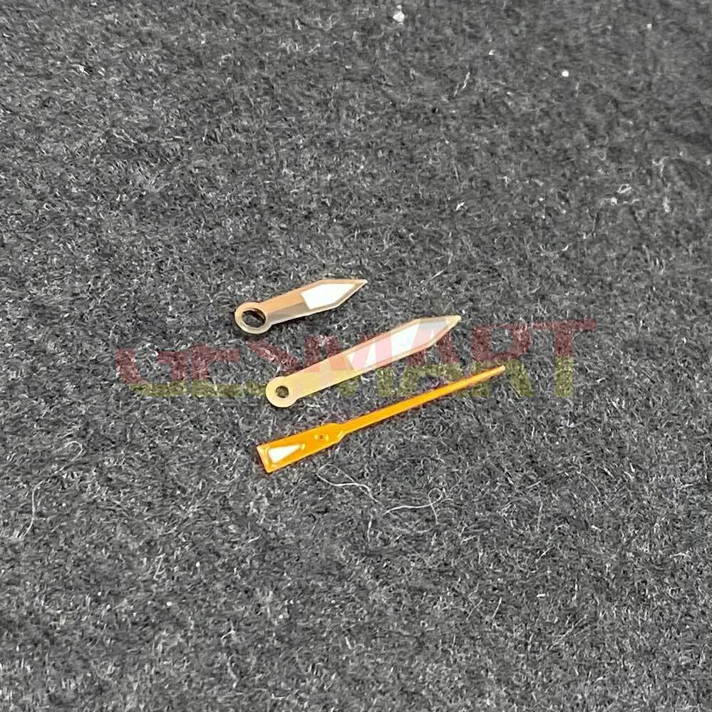 Green luminous rose gold watch hands with trim, designed for NH35/NH36/4R36 movements.