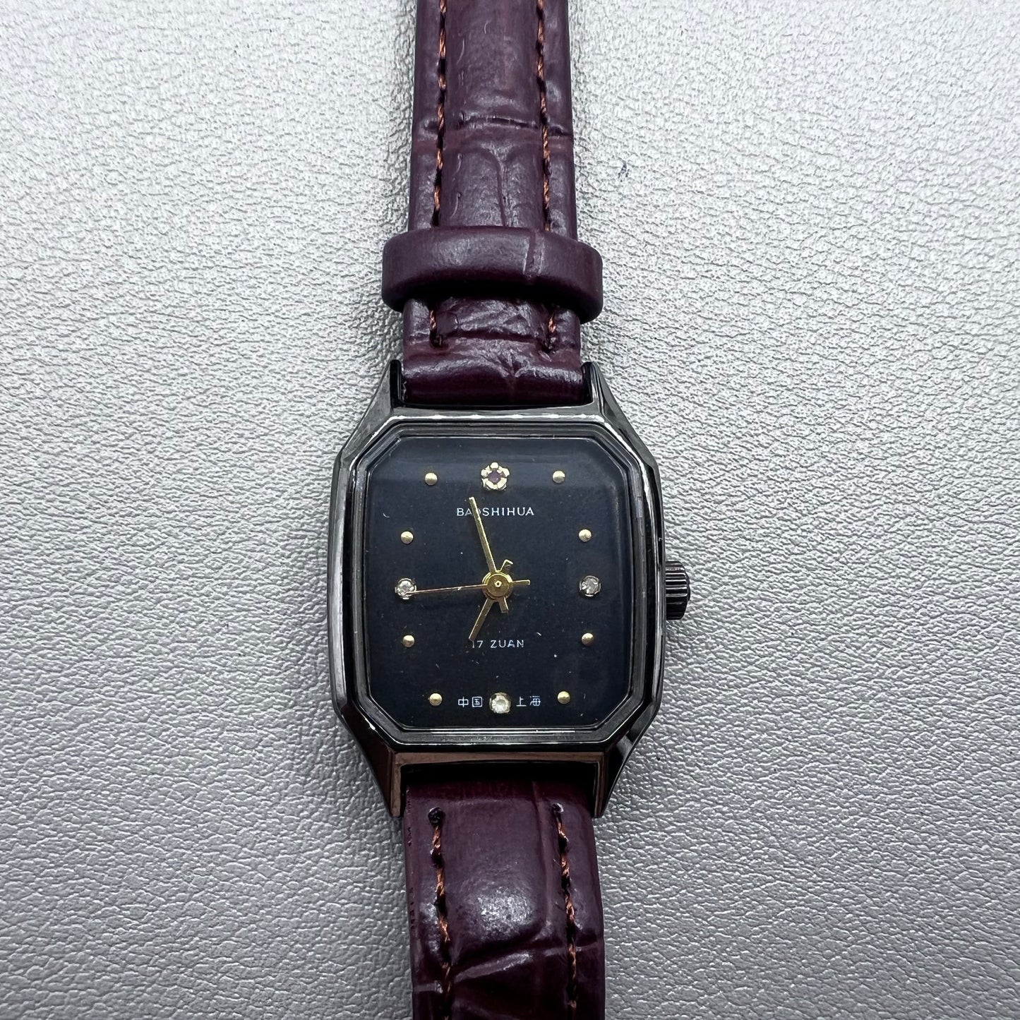 33mm Dandong Manual Mechanical Watch Golden Dial Golden Square Case 17 Jews