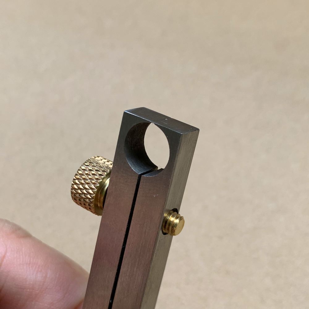 Metal Center Wheel Remover, manual tool for precise watchmaker repairs on watch accessories